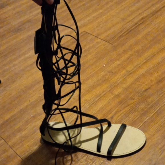 Never have wore these. VERY CUTE!!!! - Picture 3 of 7